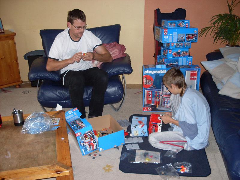 Brians 12. Geburtstag 026.jpg - Let´s start building..........